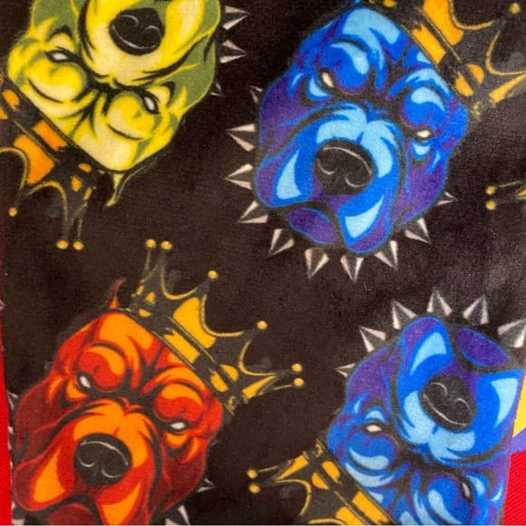 Switch Remarkable Red Drip Too Hard Velvet Sweatshirt Size Medium Pitbulls - Picture 3 of 12